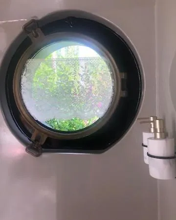 Houseboat Tante Piet Πλωτό κατάλυμα Άμστερνταμ