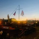 Houseboat Tante Piet 2* Amsterdam