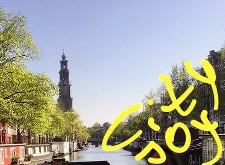 Houseboat Tante Piet Botel Amsterdam