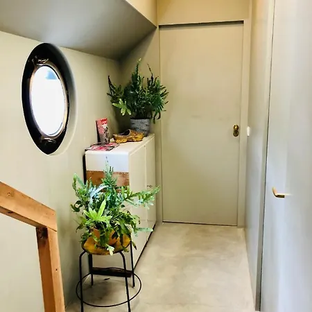 Houseboat Tante Piet