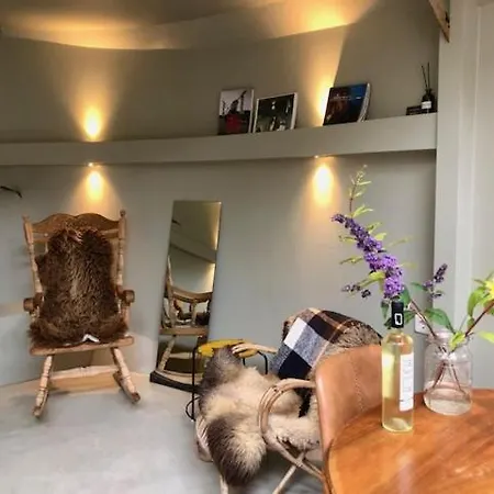 Tekne Houseboat Tante Piet Amsterdam