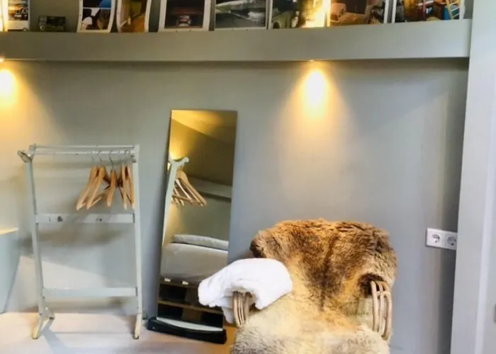 Houseboat Tante Piet Botel