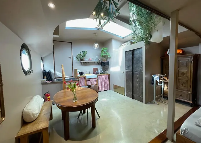 Houseboat Tante Piet 2*