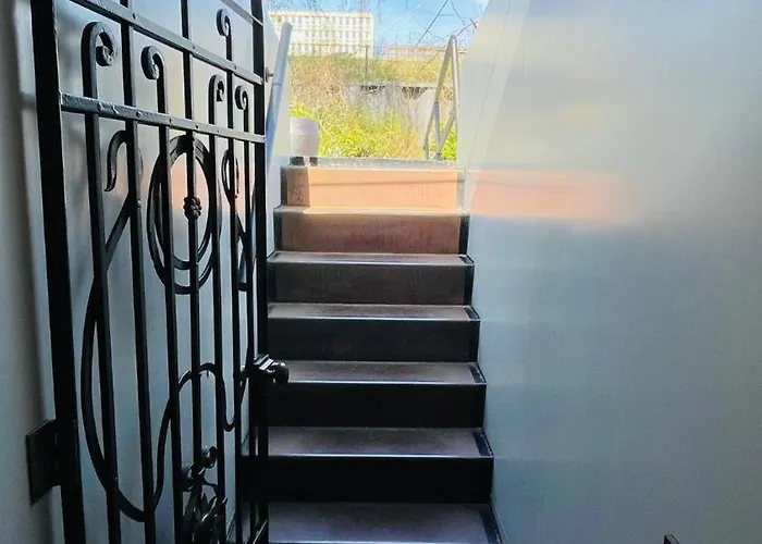 Botel Houseboat Tante Piet 2*