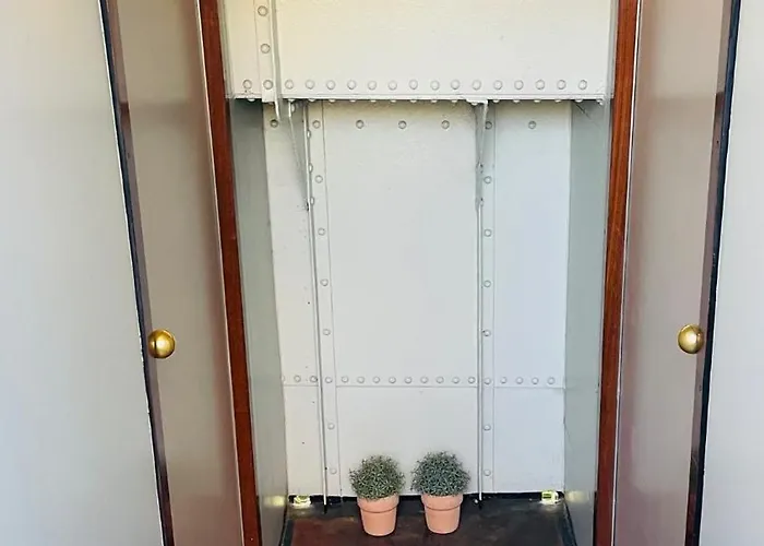 Houseboat Tante Piet 2* Amsterdam